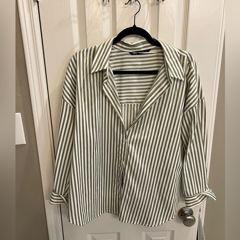 Zara Green Casual Button Down Shirt